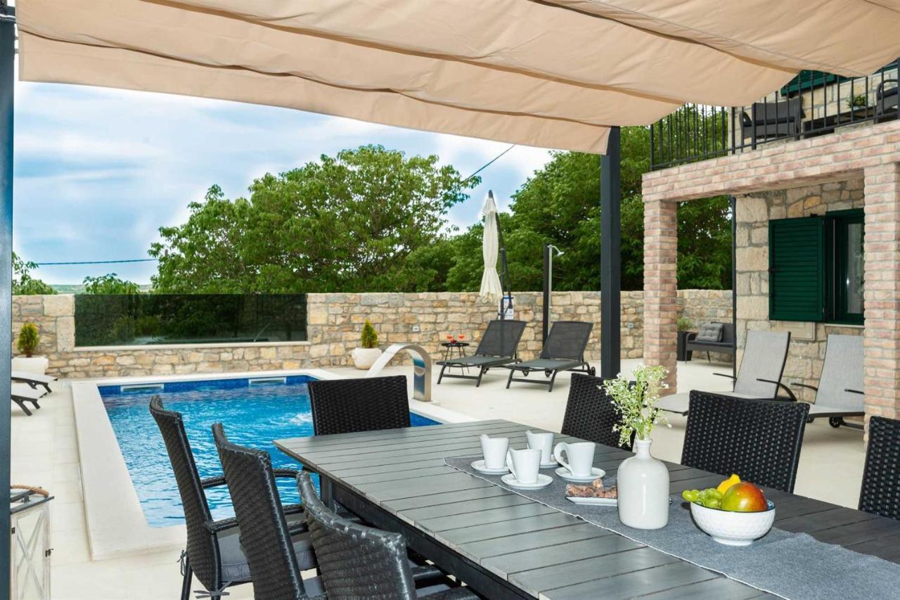 Stone Villa Didovi Snovi With Heated Pool Lisane Ostrovicke Exterior photo
