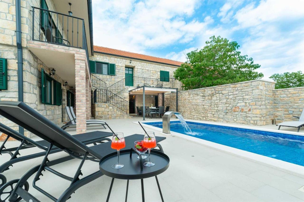 Stone Villa Didovi Snovi With Heated Pool Lisane Ostrovicke Exterior photo