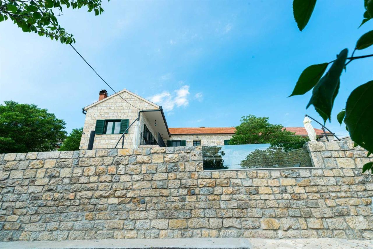 Stone Villa Didovi Snovi With Heated Pool Lisane Ostrovicke Exterior photo